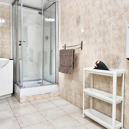 Apartman L'ecrin De Verdure - 6 Personnes - Climatisation - Places De Stationnement Gratuites - Jardin - Terrasse *